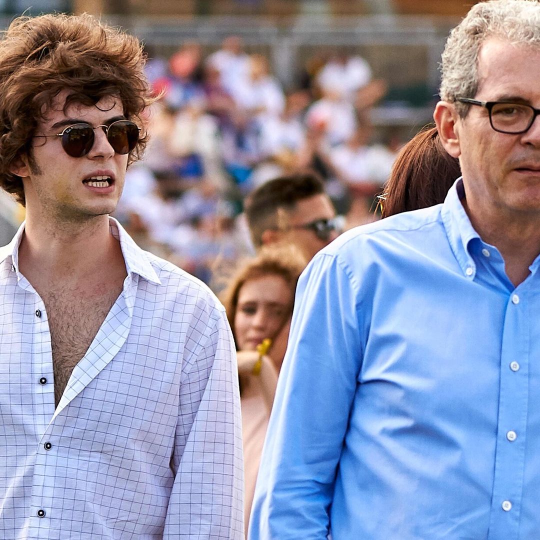 Así es Santiago Isla, el hijo cantante y escritor del expresidente de Inditex que ha conquistado a Isa Hernáez
