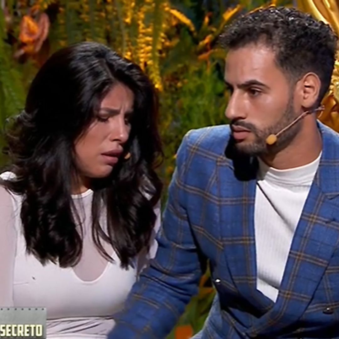 Llorando y presa de los nervios: la reacción de Isa Pantoja al oír las duras palabras de Kiko Rivera contra su madre