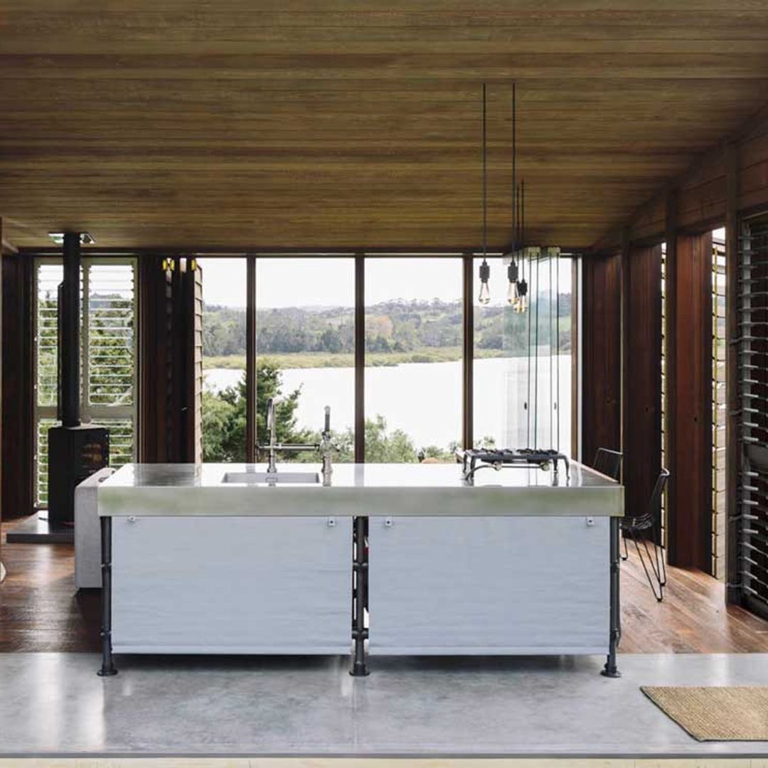 'El campamento', un proyecto de dos casas de madera de estilo atemporal