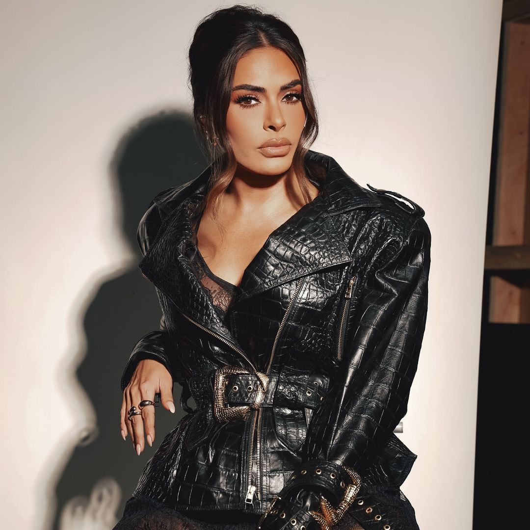 Galilea Montijo se transforma en estrella retro con un atrevido look inspirado en los 80