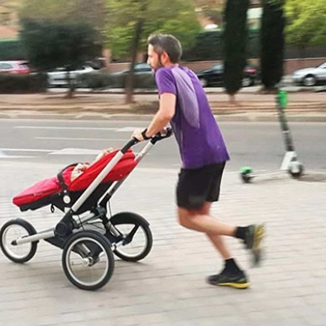 ¿Hacer 'running' y pasear a su hija a la vez? Para Roberto Leal es posible