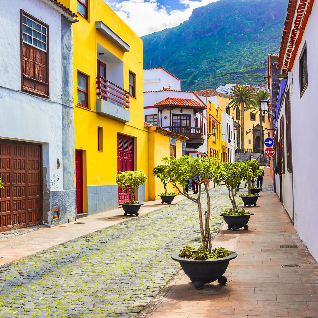 Colorida calle de Garachico.
