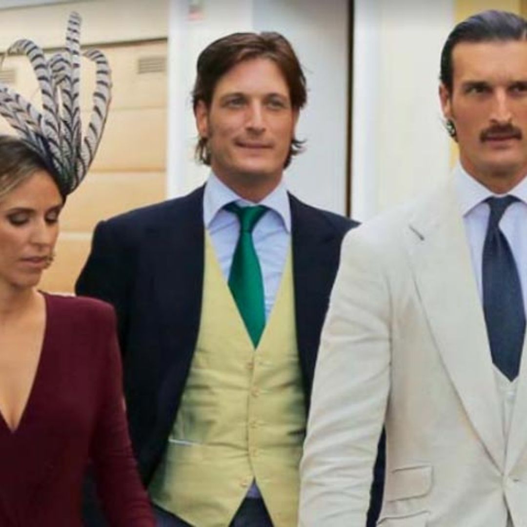 Los Duques de Feria, 'glamour' y estilo 'Gran Gatsby' en la boda de su primo, Javier Abascal