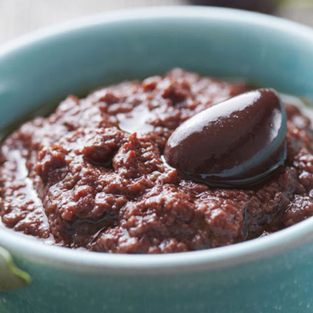 Salsa de aceitunas y anchoas