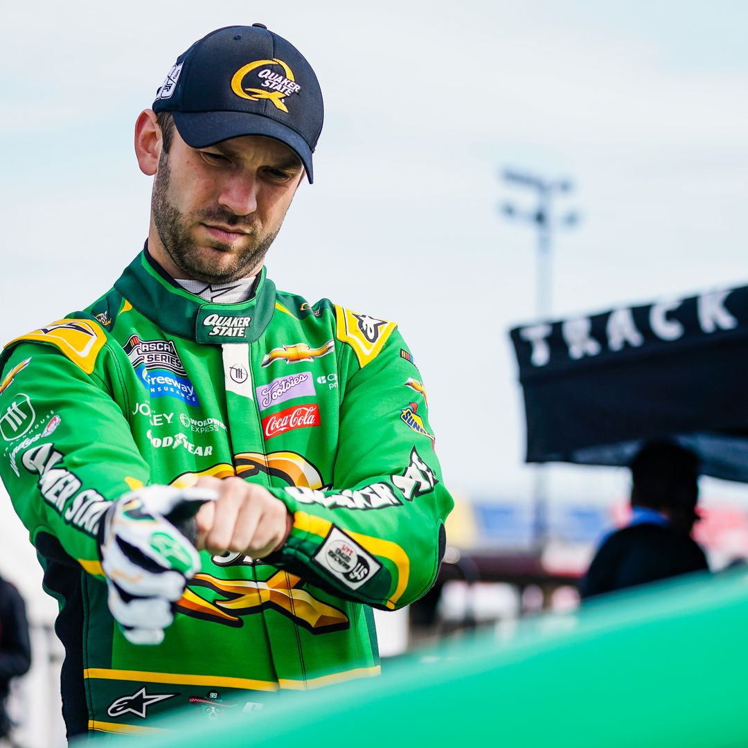 Daniel Suárez, el piloto mexicano que brilla en NASCAR, nos habla sobre su éxito en el automovilismo