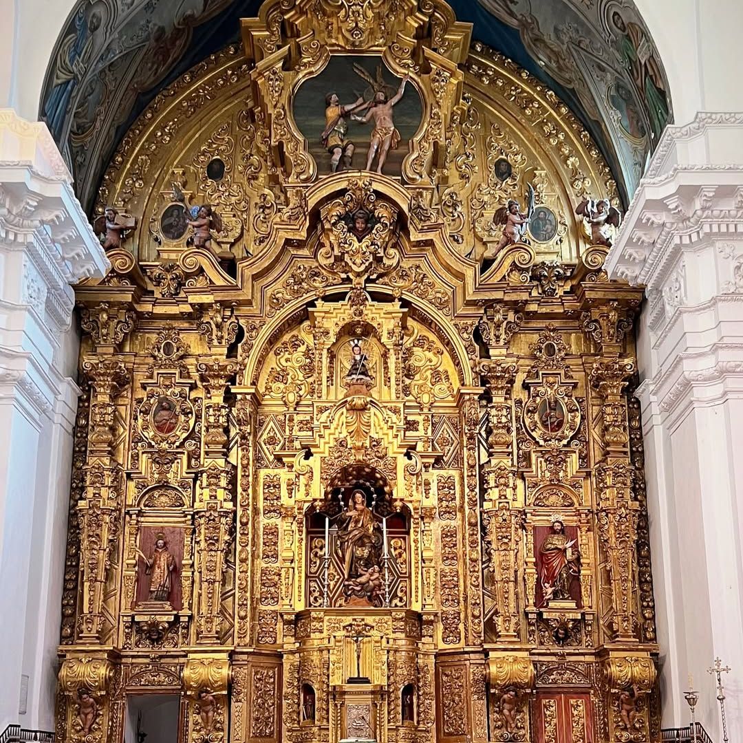 Retablo de la iglesia parroquial de Santa María de la Asunción, epicentro de la Semana Santa de Mairena del Alcor, Sevilla