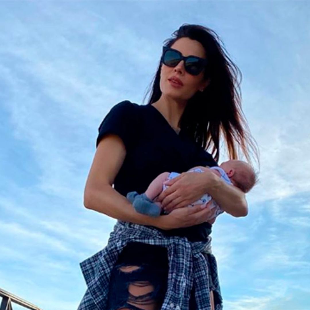 Pilar Rubio, tarde con su hijo Máximo Adriano y una buena amiga