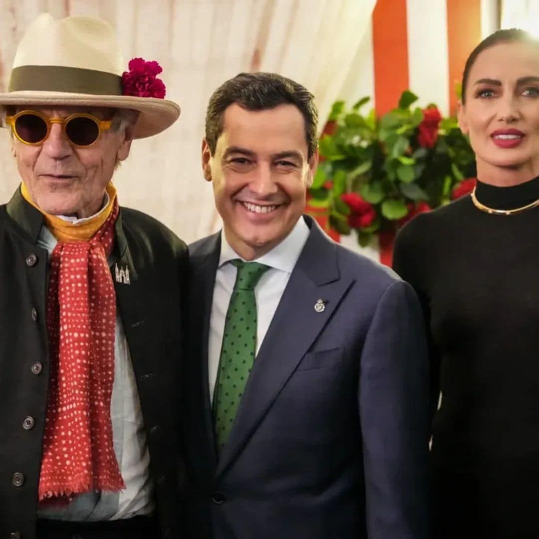Los detalles del paso de Jeremy Irons por la Feria de Abril: rebujito, encuentro con Nieves Álvarez y una promesa cumplida