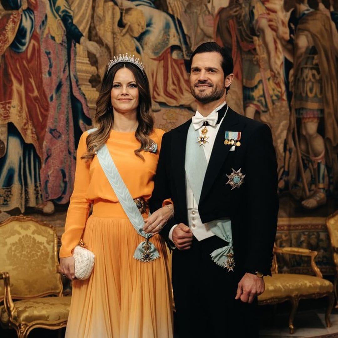 Sofia de Suecia con vestido naranja