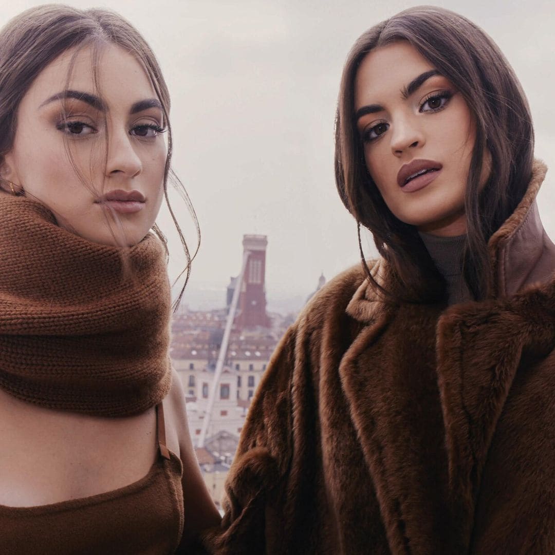 EN ¡HOLA!: Marta y Meri Lozano, dos hermanas imparables en la moda y en las redes