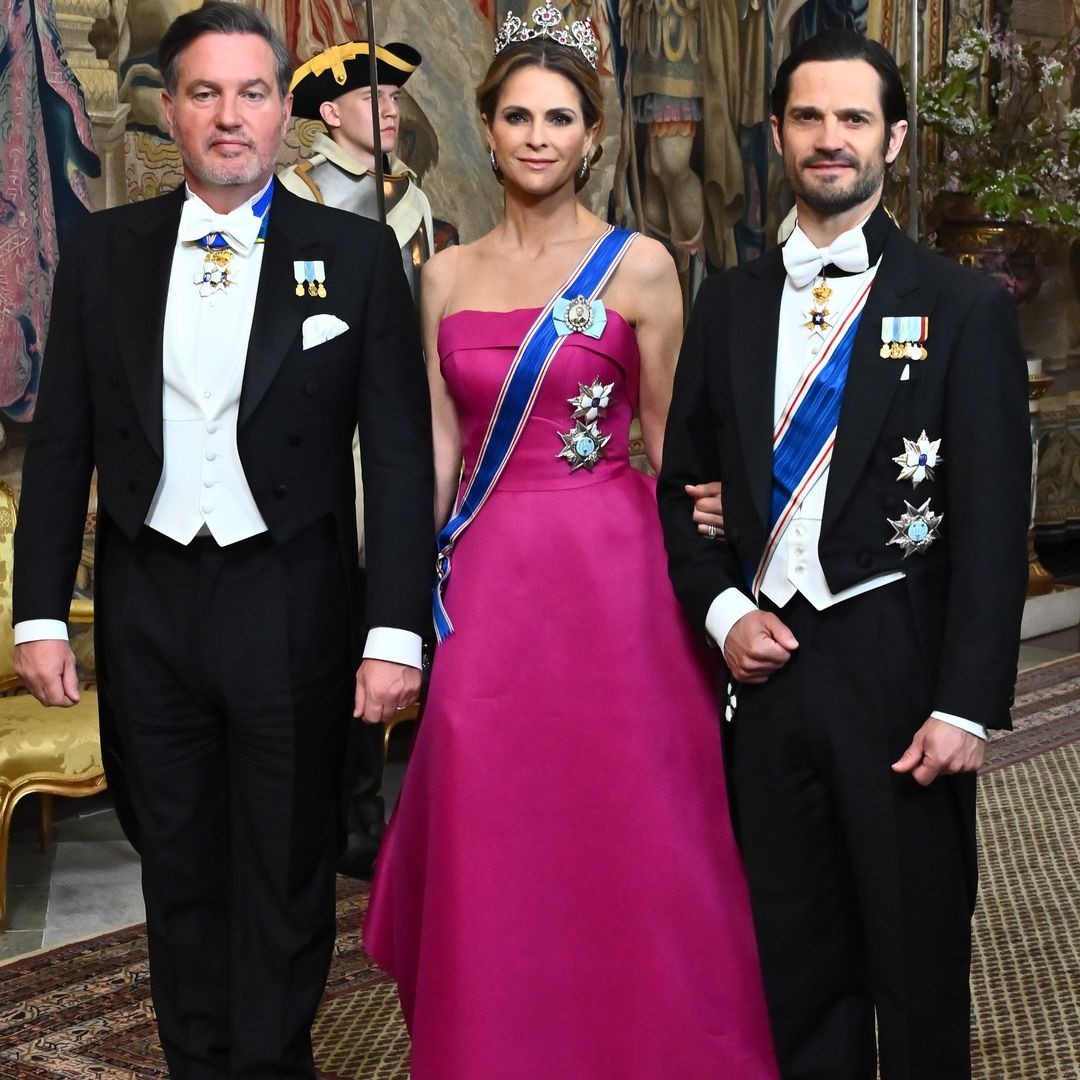 Desfile de tiaras, joyas históricas y dos presencias sorpresa en la cena de gala de la Familia Real sueca