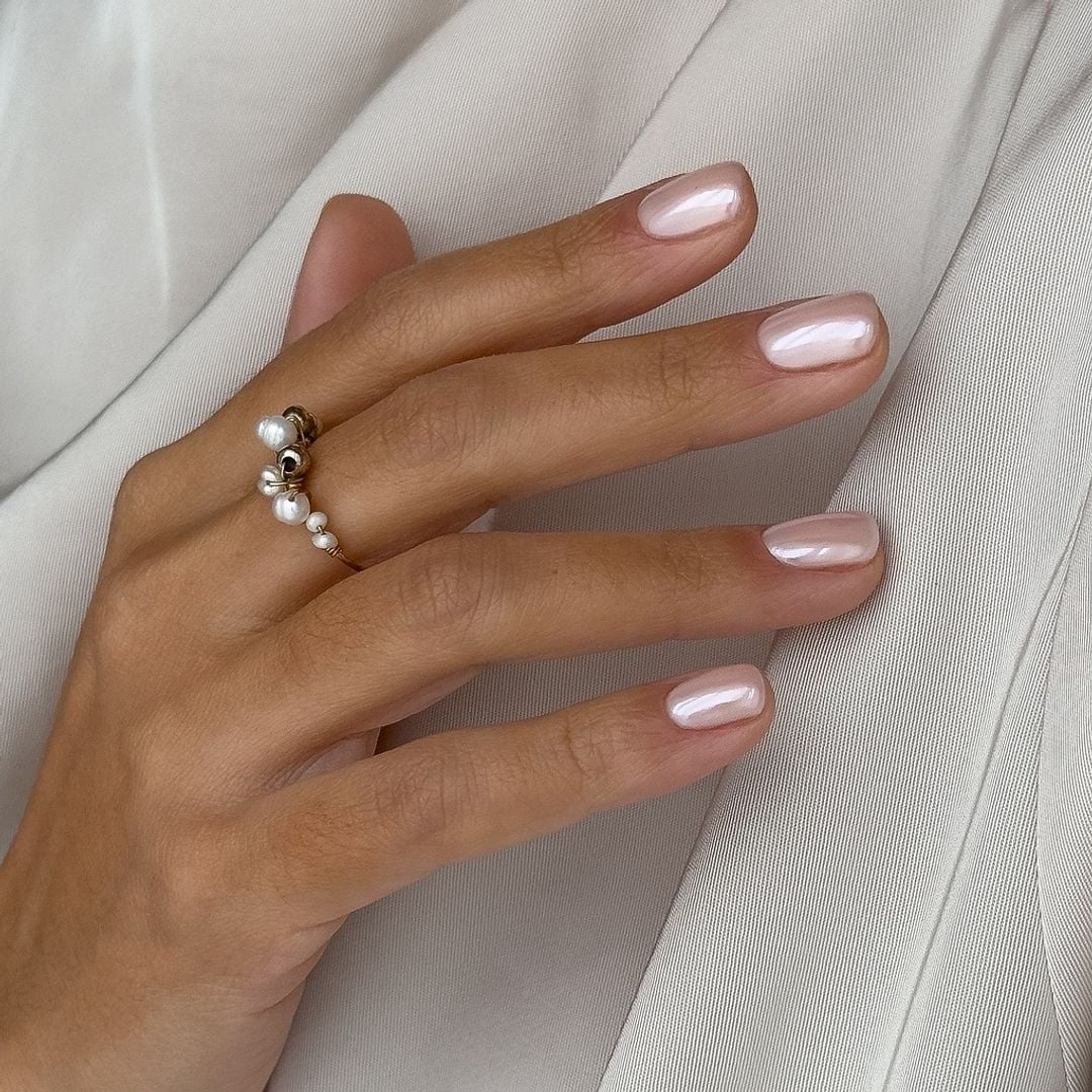 Uñas para Nochevieja: 15 diseños elegantes y festivos que podrás seguir llevando en enero