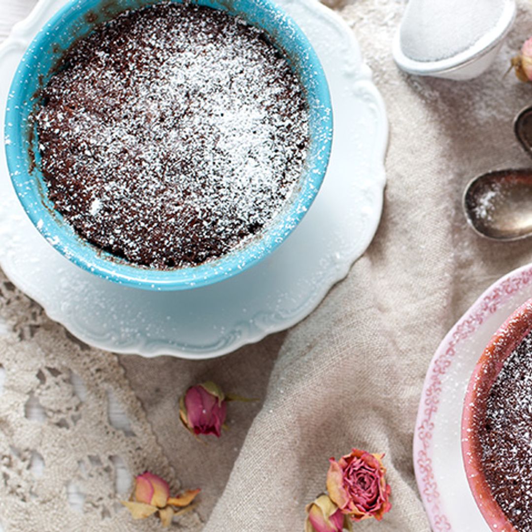 'Brownie' en taza al microondas, ¡sorprendentemente delicioso!
