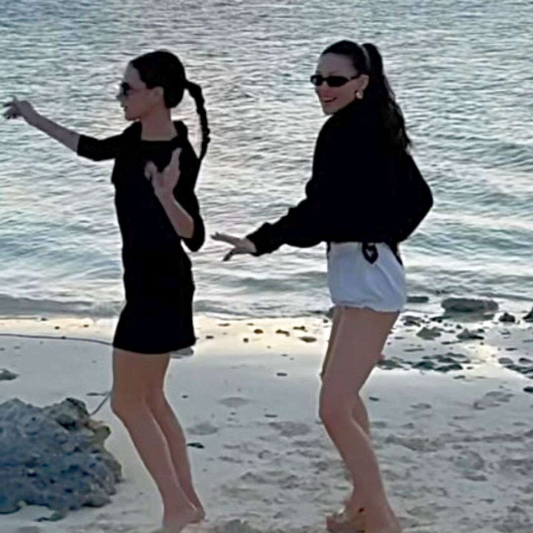 La divertida escapada de los Beckham a las Bahamas ¡con Victoria bailando junto a Nicola Peltz!