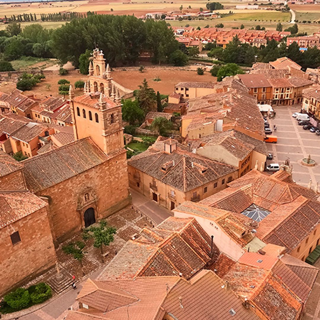 Ayllón, la villa segoviana del ‘sí quiero’ de Bisbal y Rossana Zanetti