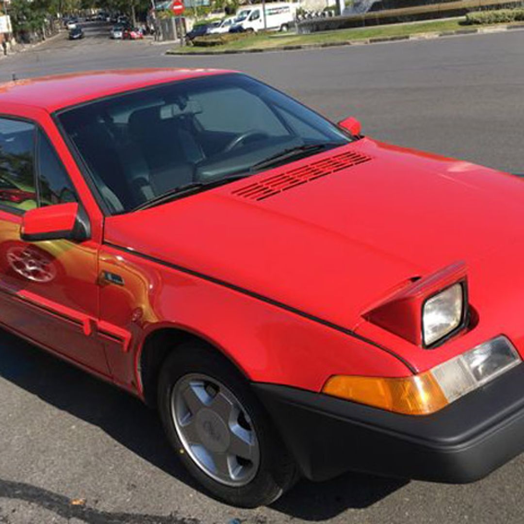 ¿Quieres conducir uno de los primeros coches del rey Felipe? Ahora puedes hacerlo porque sale a subasta