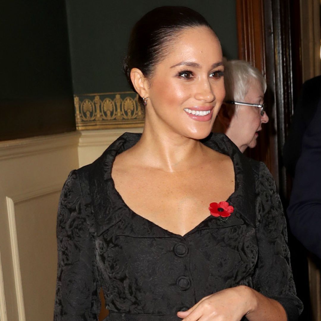 Siluetas clásicas y accesorios de tendencia en el duelo de estilo de Meghan Markle y Kate Middleton