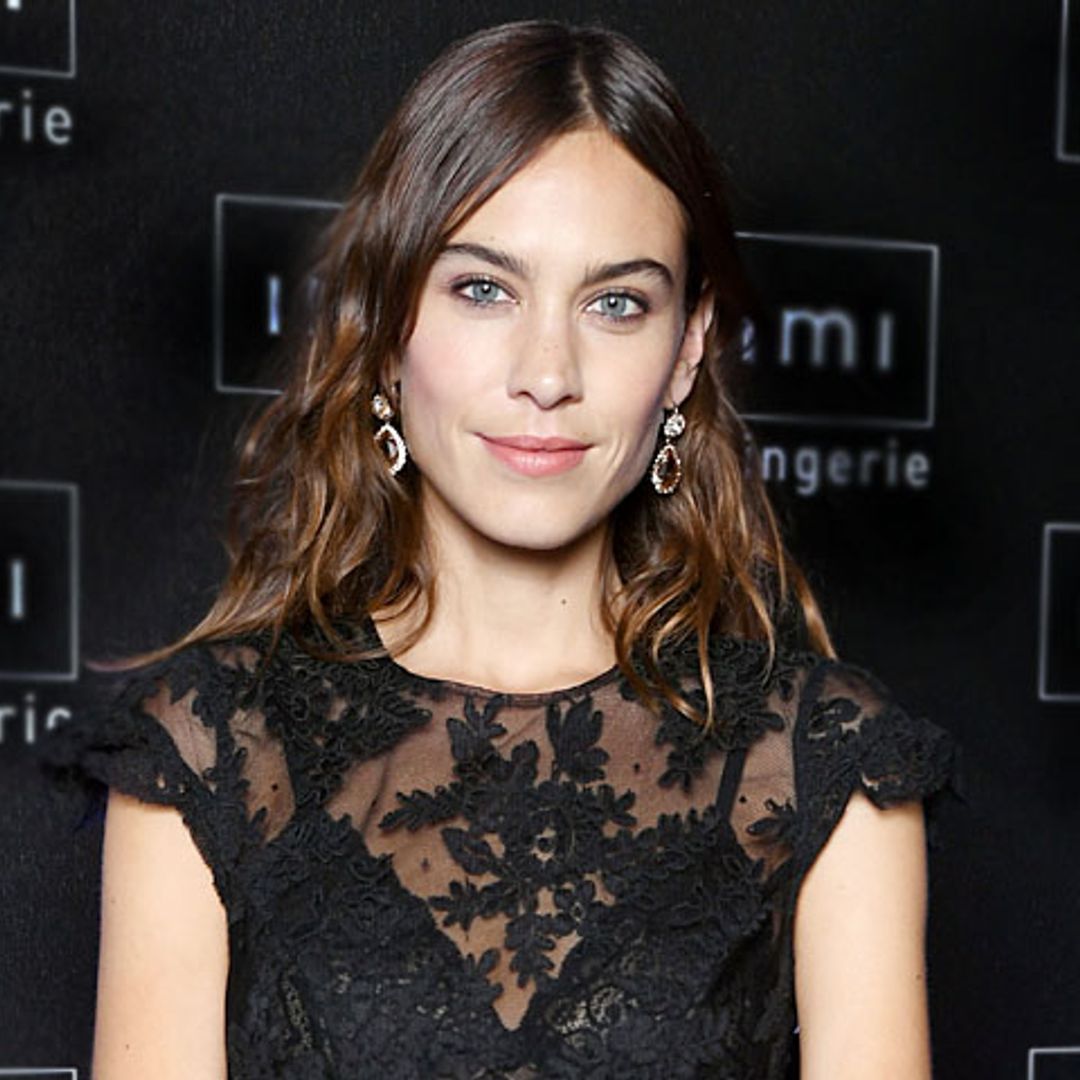 Hablamos sobre las tendencias del otoño con Alexa Chung: 'La moda vive un momento muy interesante'