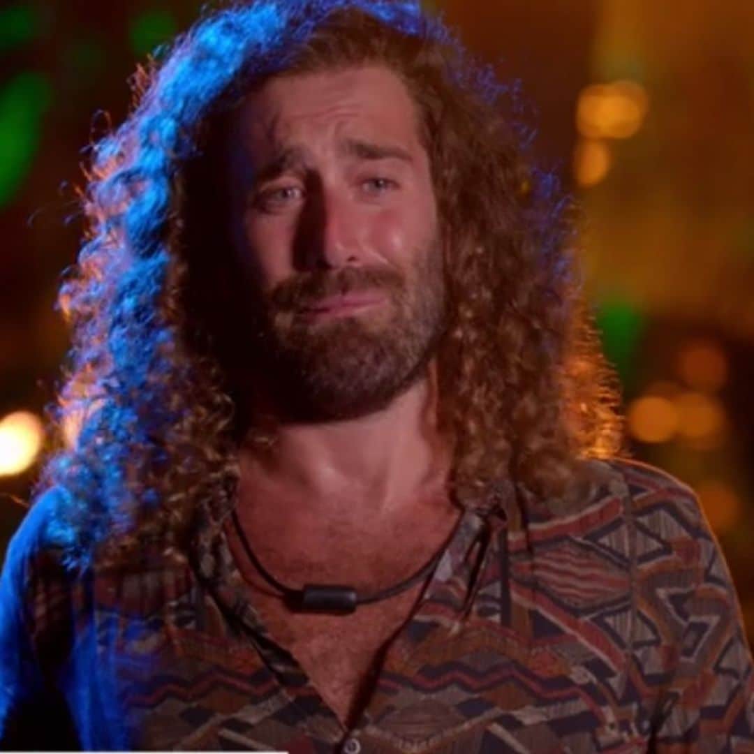 Raúl rompe a llorar al ver la complicidad de Claudia con otro chico