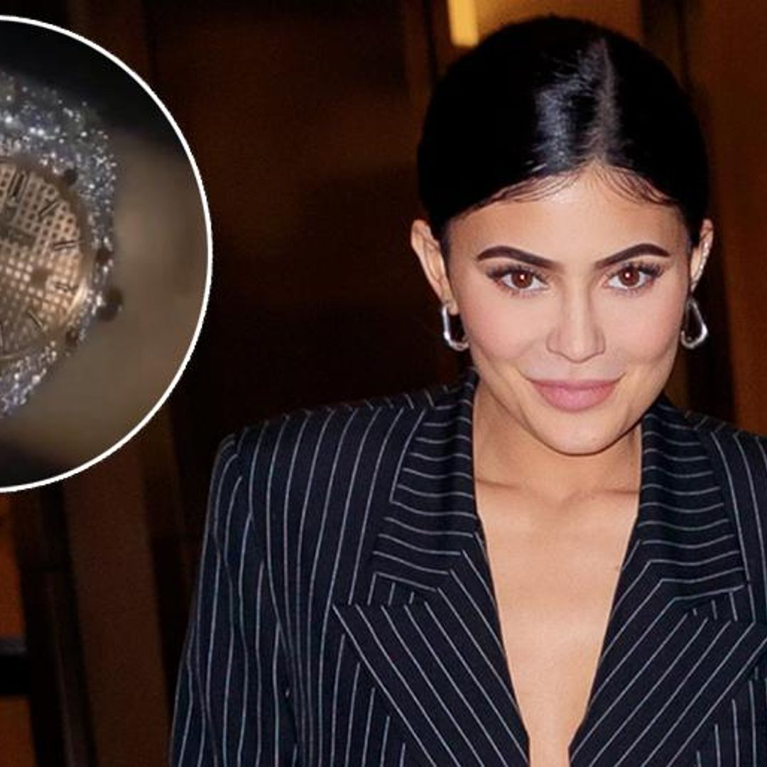 El costoso reloj de diamantes con el que Travis Scott sorprendió a Kylie Jenner