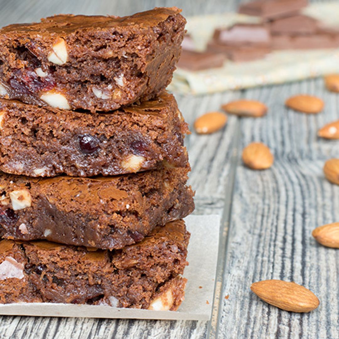 'Brownie' con almendras y canela, un toque especial (y especiado) para un postre de cinco estrellas