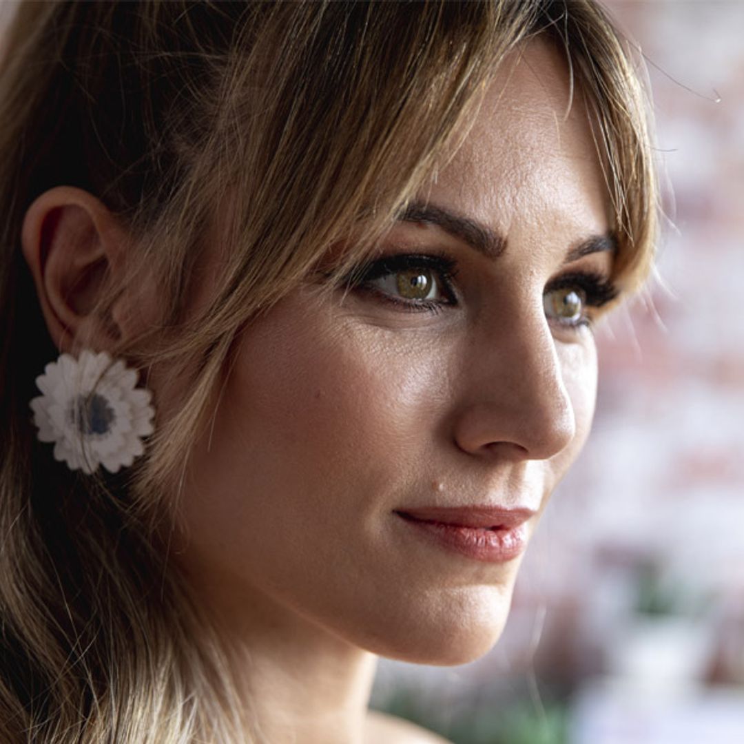 Edurne se rinde a la tendencia de las margaritas en una fecha muy especial