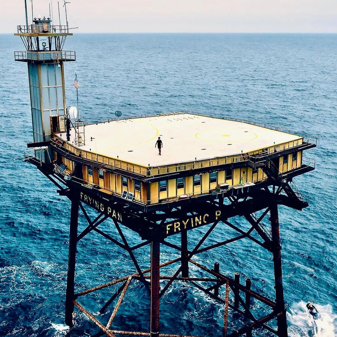 Frying Pan Tower, el hotel en una torre en medio del océano a 50 kilómetros de Carolina del Sur para millonarios