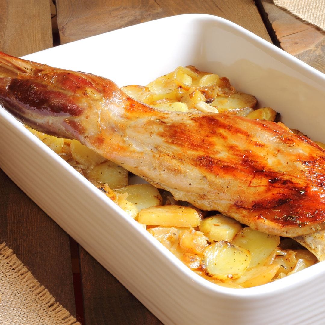 Así prepara el chef Dani García la paletilla de cordero más fácil (y más jugosa) que vas a probar esta Navidad