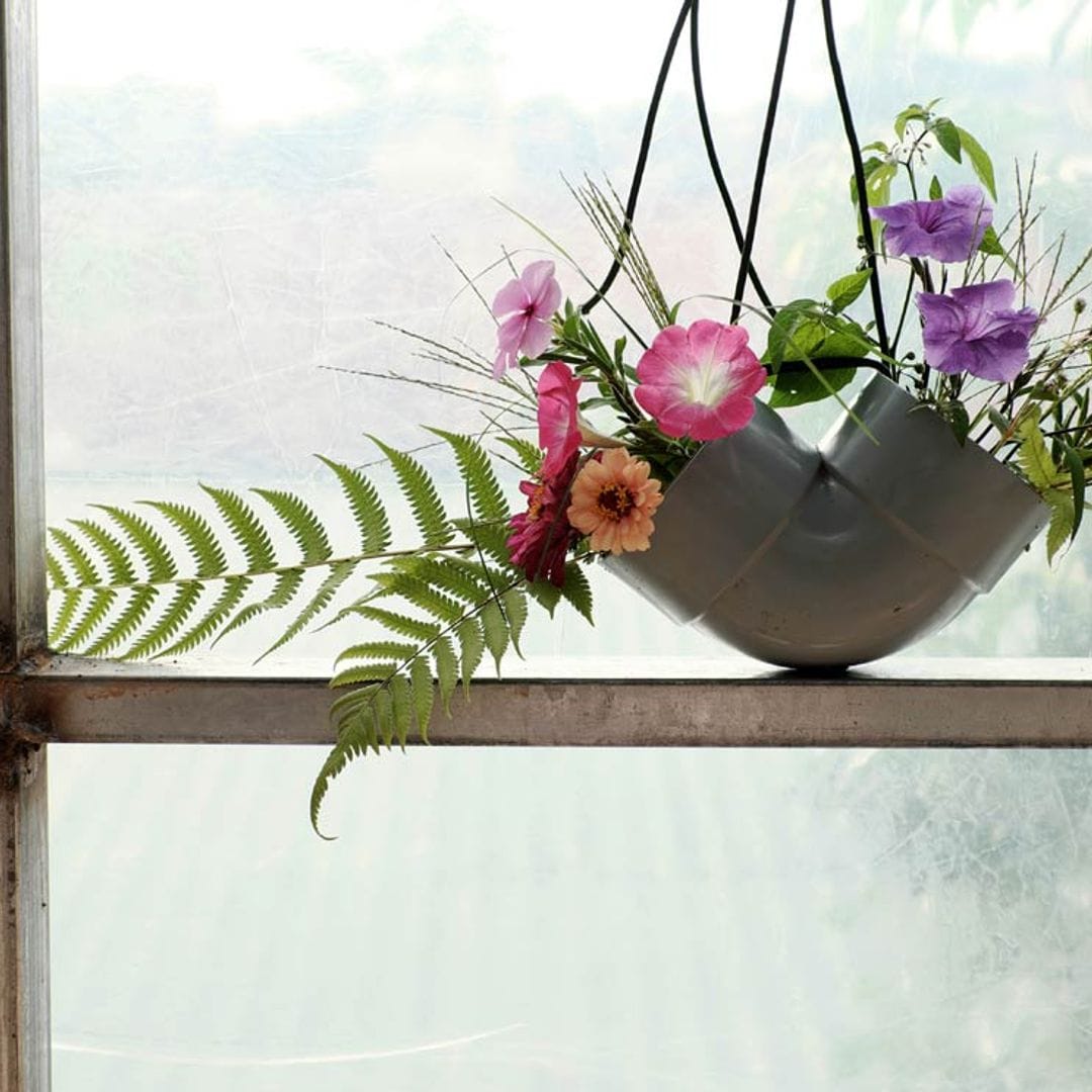 10 ideas geniales para crear un jarrón con materiales reciclados