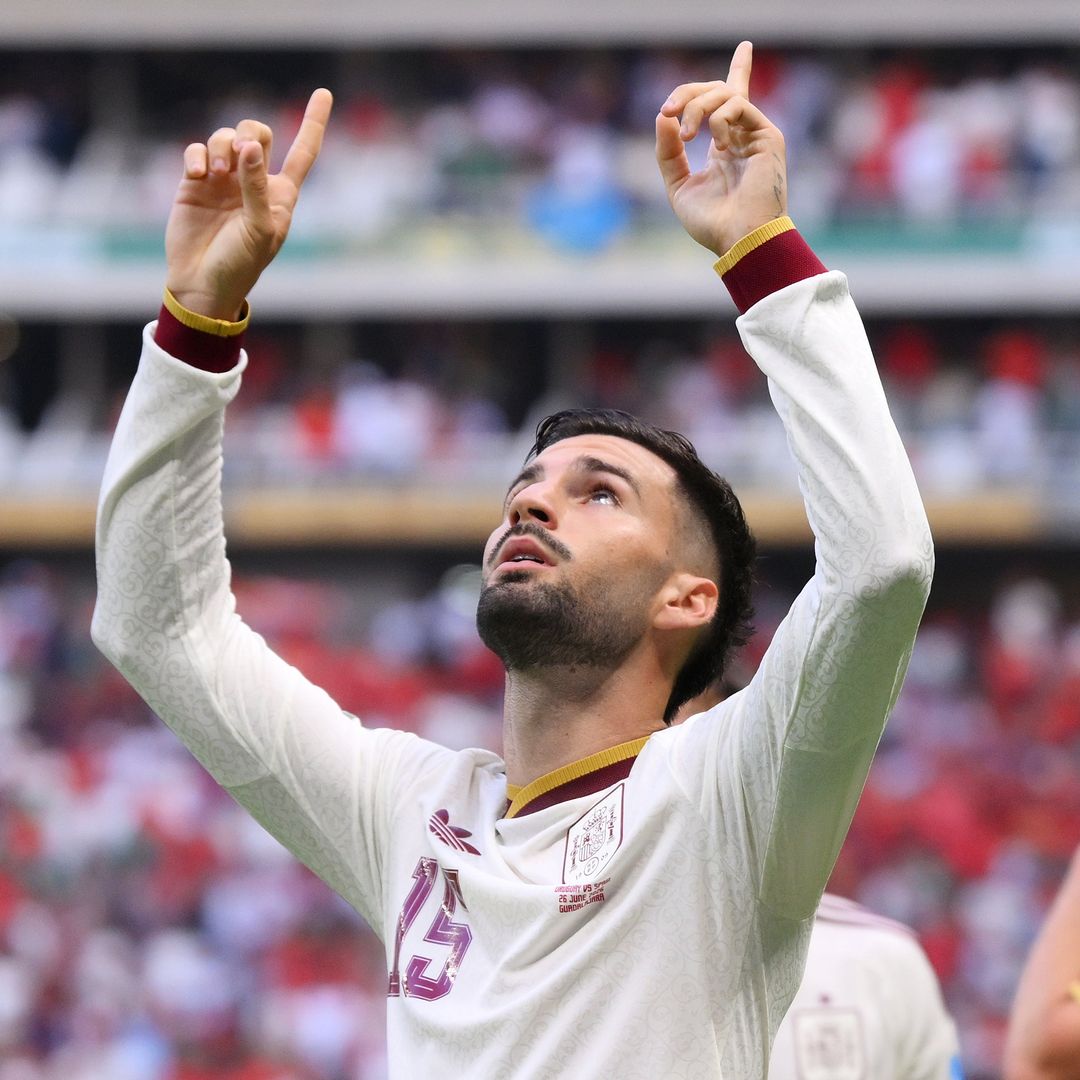 La promesa cumplida de Álex Baena: el emocionante homenaje que conmovió a la Selección en el día más especial de María Caamaño