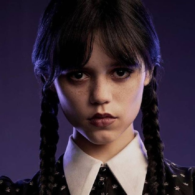 miercoles addams look beauty