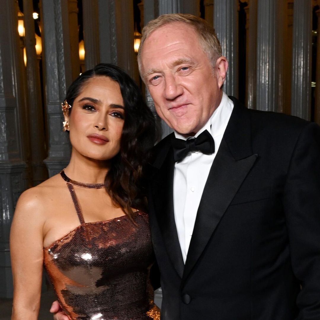 Conmovida, Salma Hayek revela fotos inéditas de su boda en Venecia con François-Henri Pinault