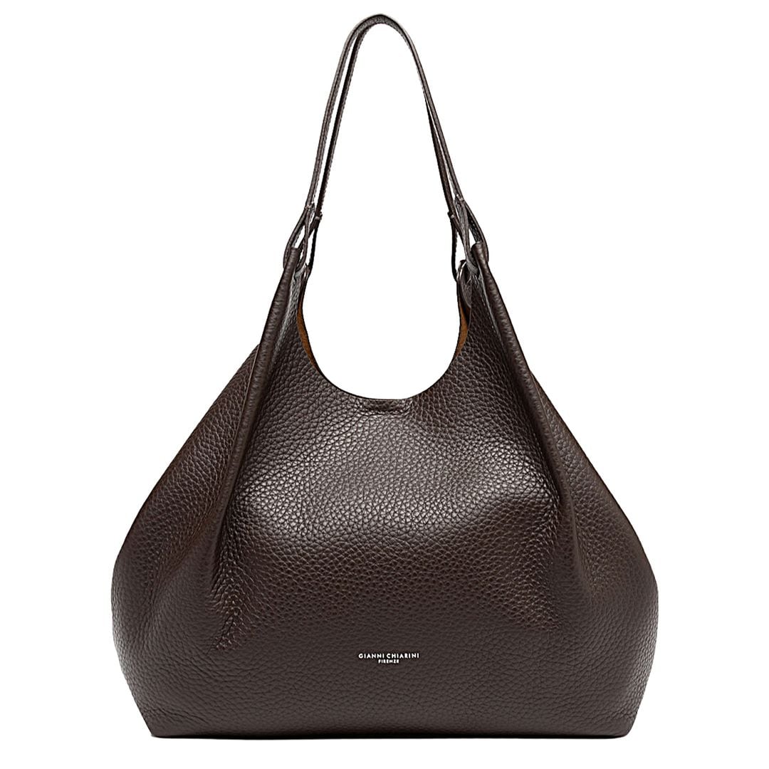 Bolso de hombro en piel (325 €), de Gianni Chiarini