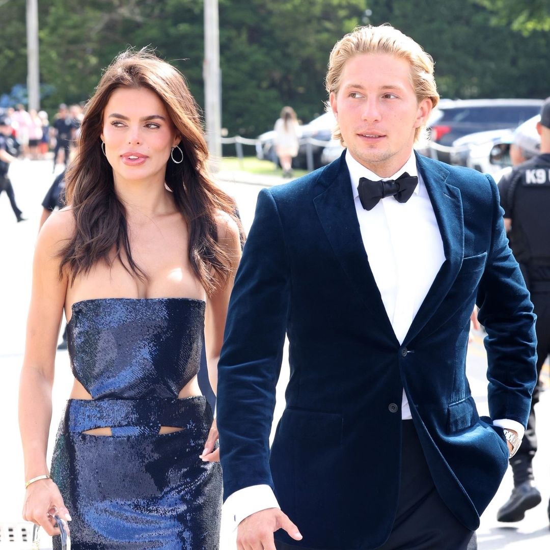 El príncipe Constantino de Grecia presenta oficialmente a su nueva novia, la modelo Brooks Nader, en la boda de Olivia Culpo