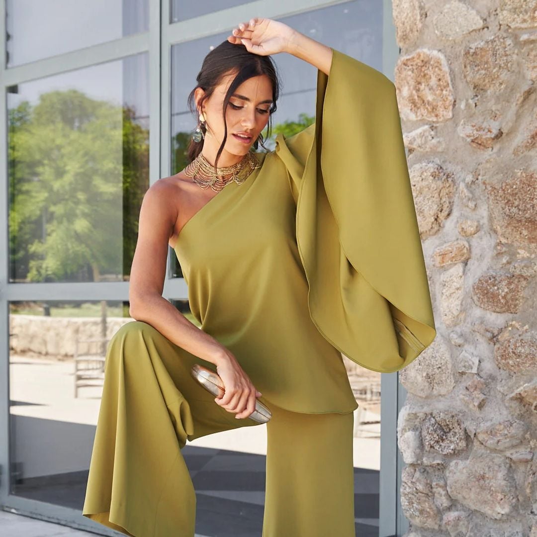 Blusa asimétrica en verde oliva