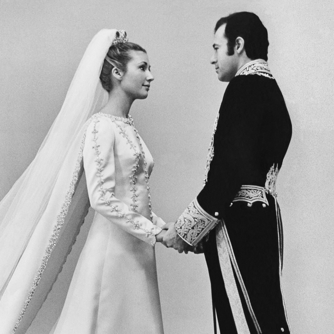 Carmen Martínez-Bordiú  y Alfonso de Borbón y Dampierre en su boda 