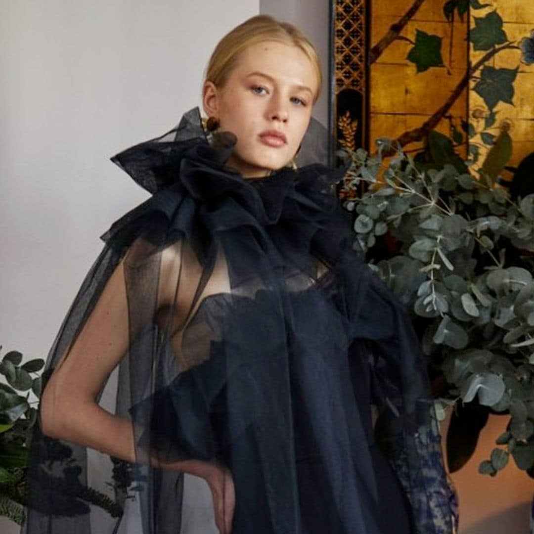 Accesorios para transformar un look sencillo de invitada en un lookazo