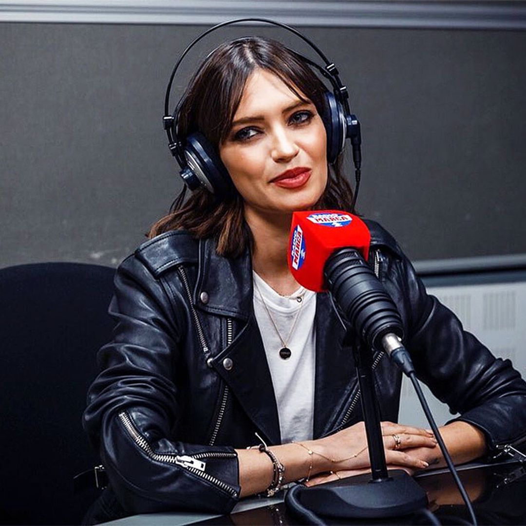 Sara Carbonero recuerda una sus primeras entrevistas con David Bisbal y Sergio Ramos en la radio