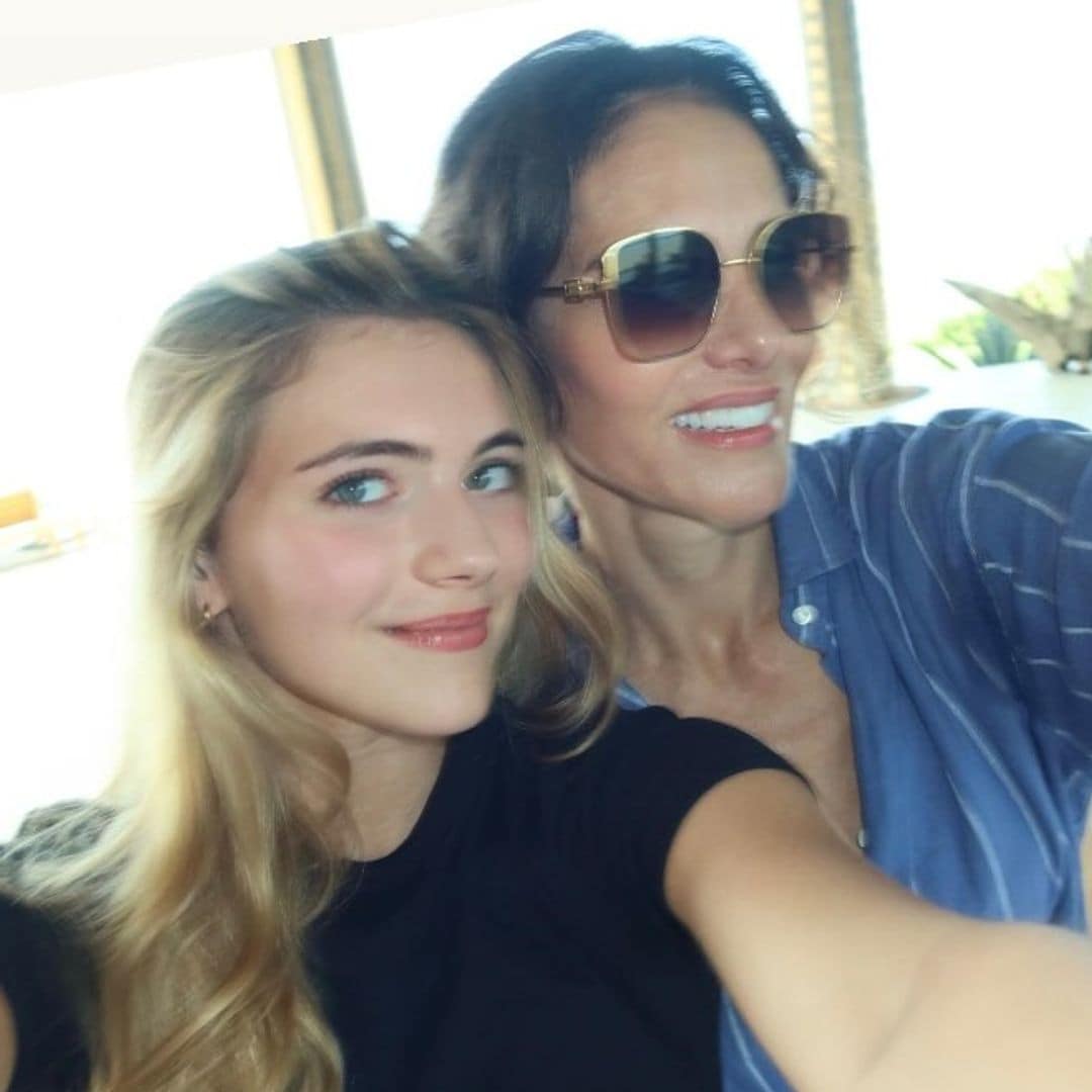 Adriana Abascal con su hija Jimena Villalonga