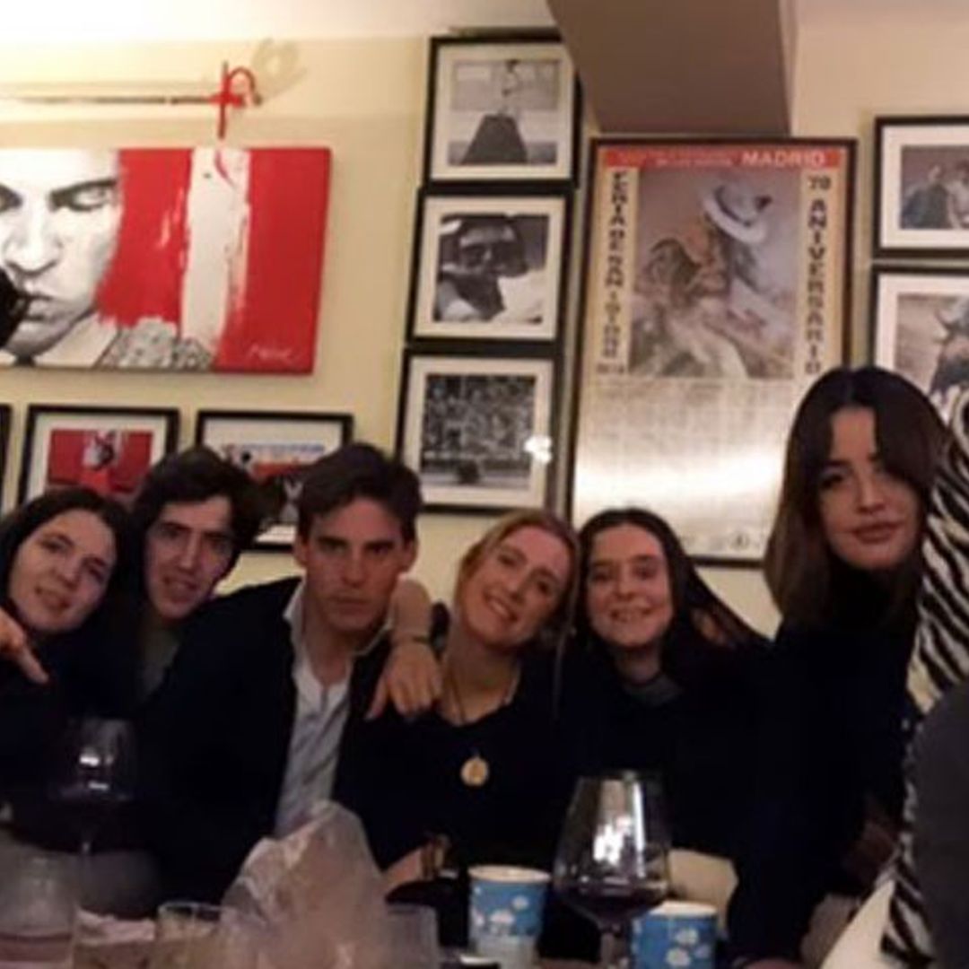 Victoria Federica, de barbacoa con amigos para despedir a Gonzalo Caballero