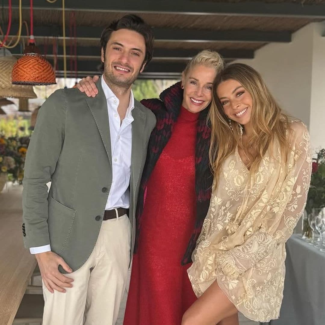  Belén Écija bailando con su madre, Belén Rueda, en su fiesta de pedida