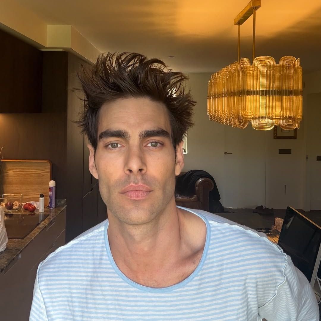 Jon Kortajarena vuelve a escena tras su comentada paternidad: "Los momentos que nadie sabe que pasaron"