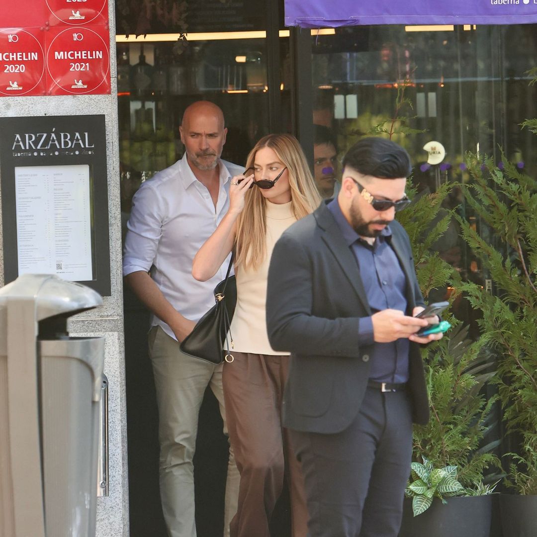 Qué hace Margot Robbie en Madrid: la actriz sorprende con su visita 8 meses después de ser mamá