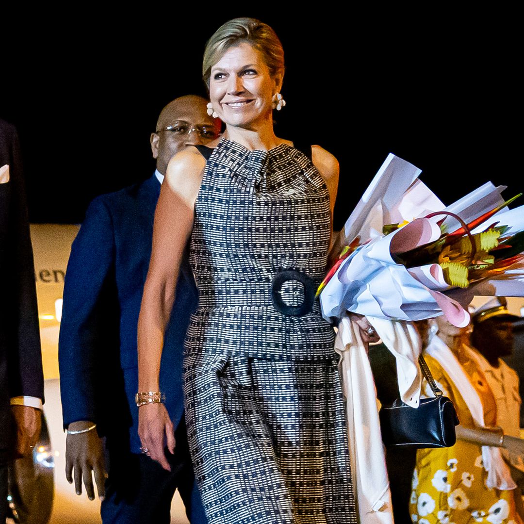 La estrategia de Máxima de Holanda para sorprender a su llegada a Surinam: un nuevo top estampado al que estaba destinada