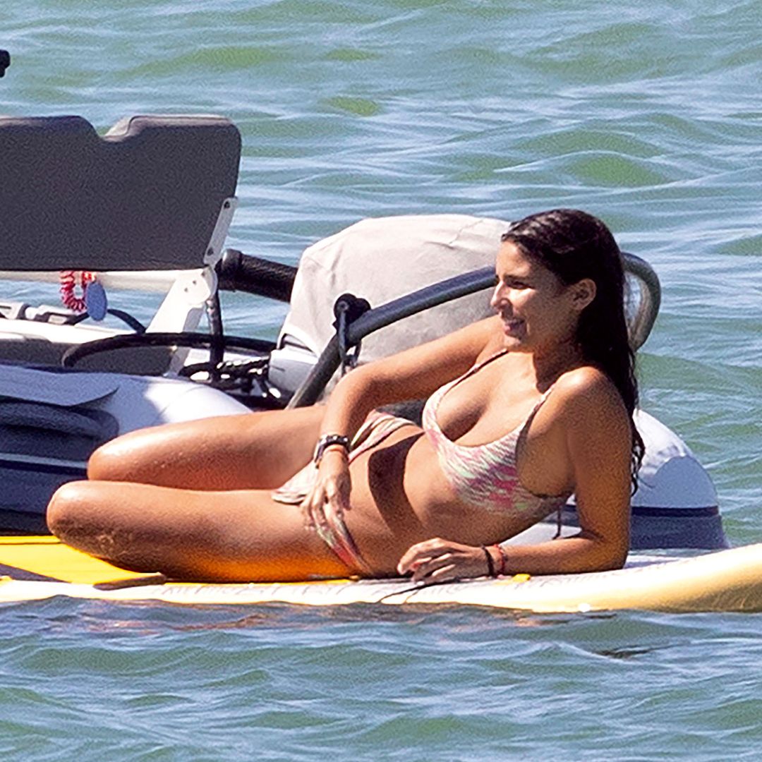 Tana Rivera encima de una tabla de 'paddle surf'