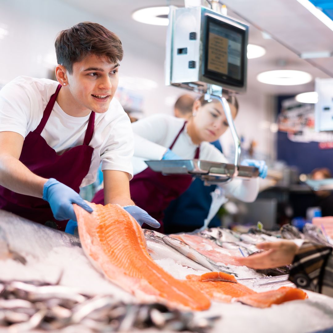 Anisakis: cuándo tienes que congelar el pescado y cuándo basta con cocinarlo
