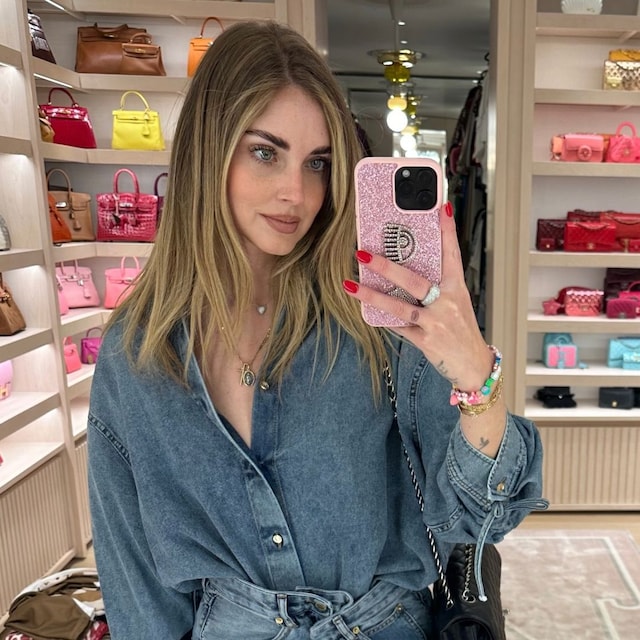 Los vaqueros cruzados de Zara que tiene Chiara Ferragni