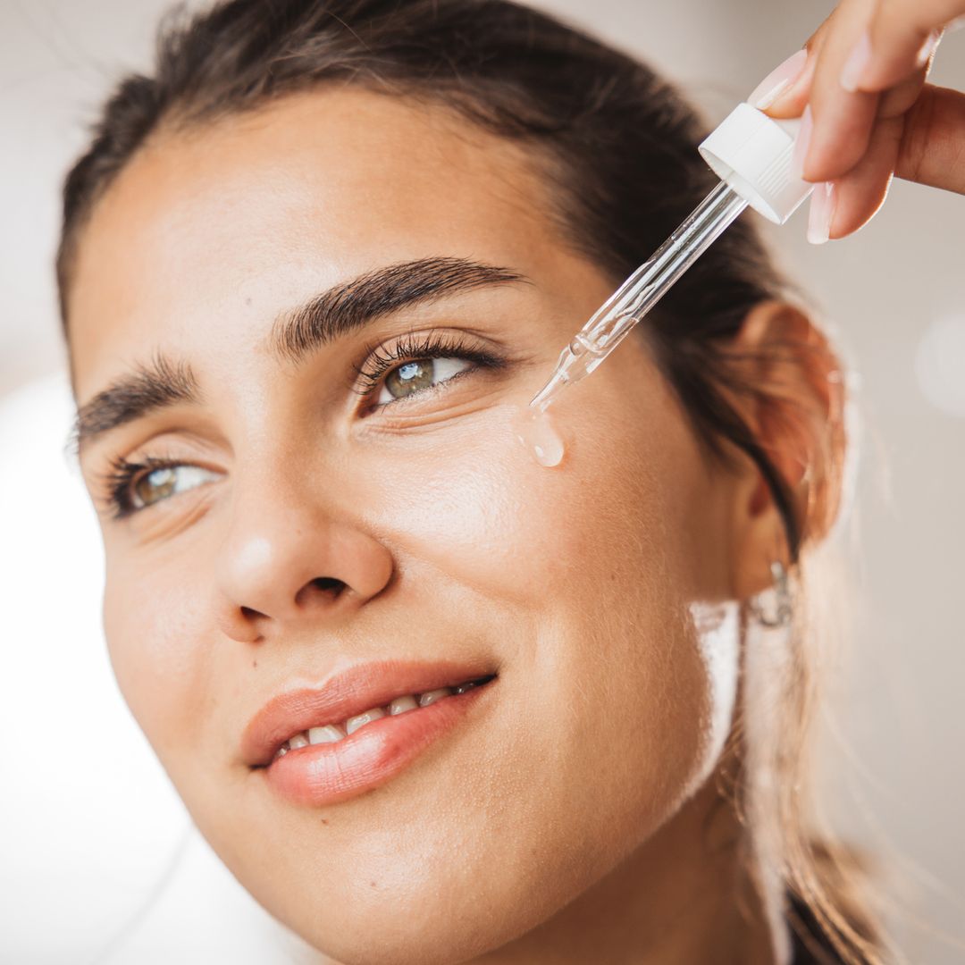 El sérum de The Ordinary con más de 29.000 valoraciones que recomiendo a todas mis amigas por lo tersa y jugosa que deja la piel