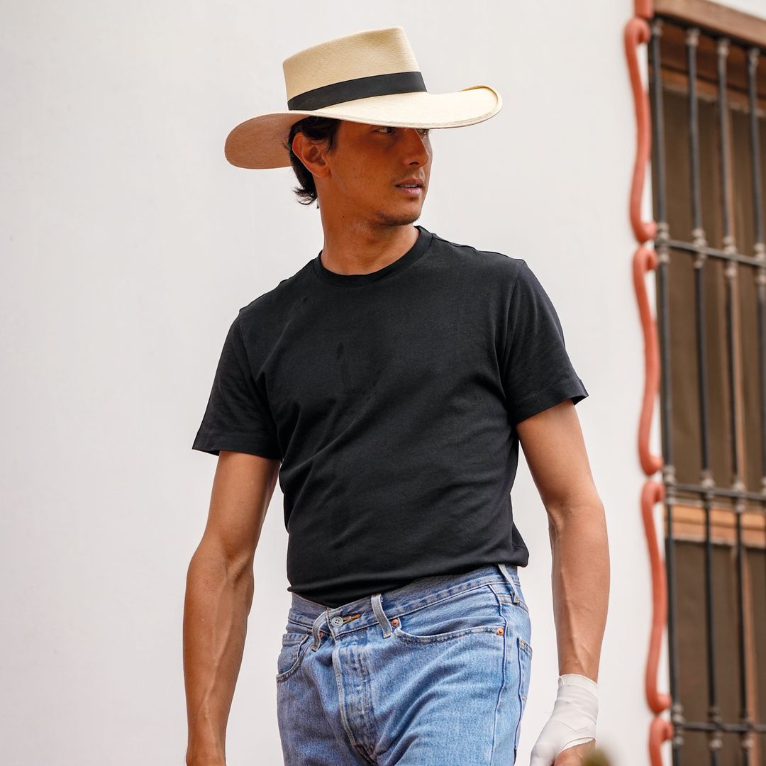 Andrés Roca Rey nos enseña su finca en Perú y comparte con ¡HOLA! su gran momento: "El amor, la familia y los amigos son los que me anclan"