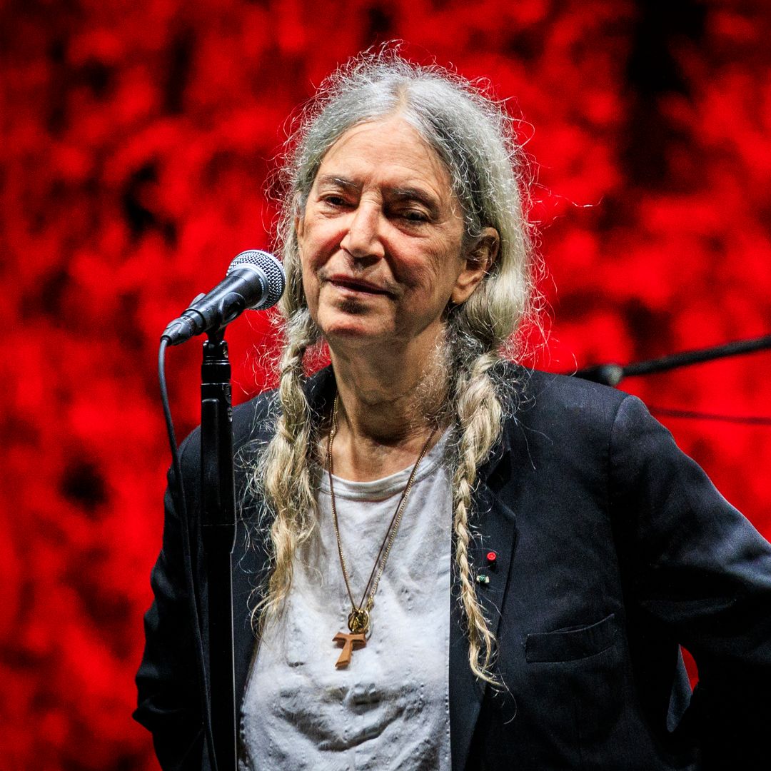 Patti Smith vuelve a Gijón: un paseo por la ciudad asturiana entre rock, poesía y sidra frente al Cantábrico